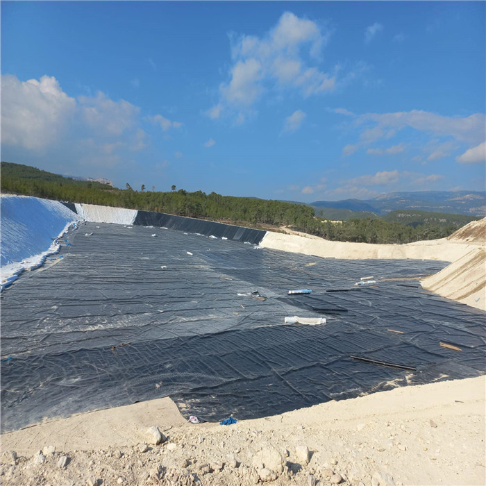 Geomembranes6.jpg Geomembranes6.jpg